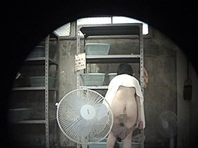 素人販売 銭湯盗撮 足立区●瀬　サンプル画像02